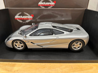 1/18 UT McLaren F1 Road Car rare diecast model