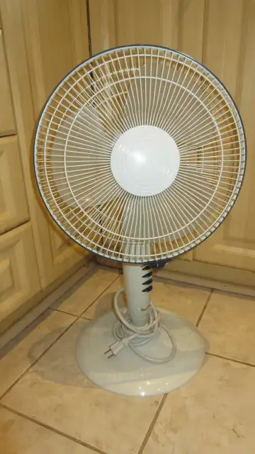 Quiet 3 speed oscillating fan, View more