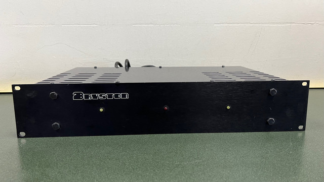 Bryston 2B Power Amplifier in Stereo Systems & Home Theatre in Oshawa / Durham Region