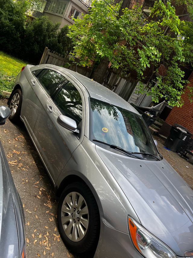 2013 Chrysler 200 mind condition low mileage in Cars & Trucks in City of Toronto - Image 3