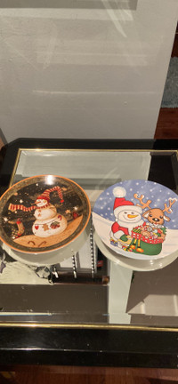 Brand Mew Christmas Decorative Plates 