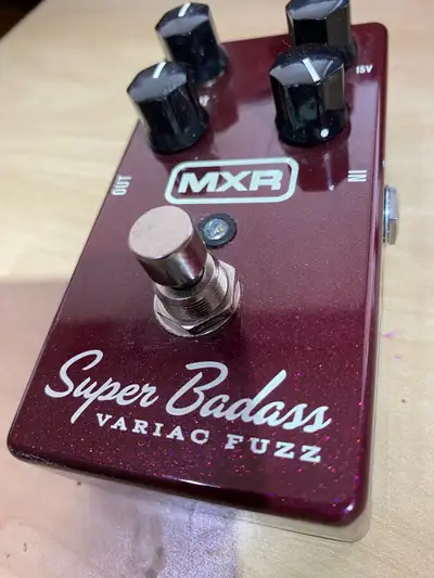 Excellent condition other than a paint chip by the input jack. Tone, Variac, Output and Gain. Good f...