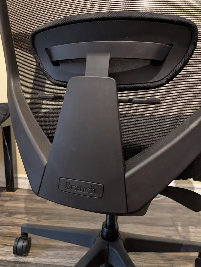 Branch Furniture Ergonomic Chair Pro | Needs New Cylinder in Chairs & Recliners in Winnipeg - Image 4