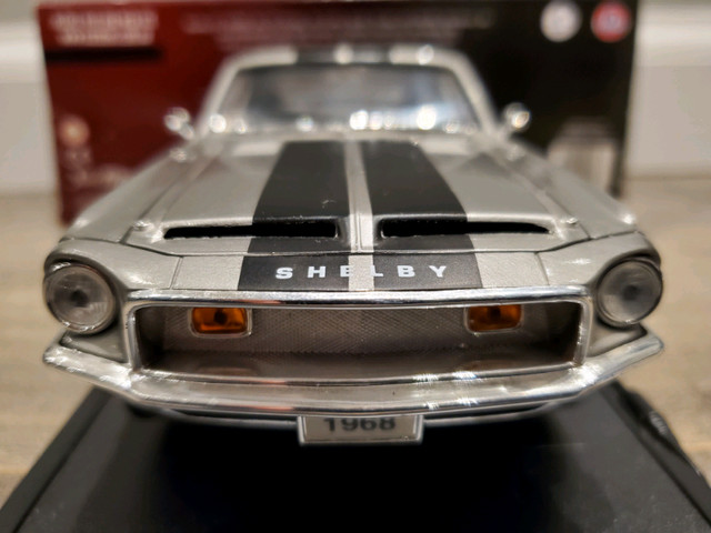 1:18 Diecast Road Legends 1968 Shelby GT-500KR Grey in Arts & Collectibles in Kawartha Lakes - Image 3