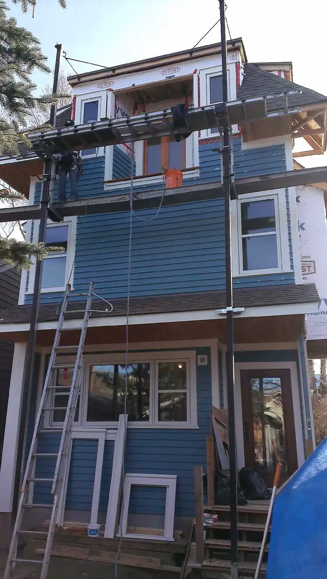 Siding, Soffit, Fascia, Eavestrough Installation. in Fence, Deck, Railing & Siding in Calgary - Image 7