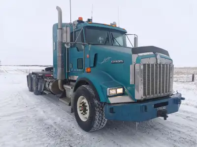 500HP 12.7L Detroit 60. 18 speed MANUAL transmission. 46 rears. 16,000 fronts. 4.33 rear ratio. Show...