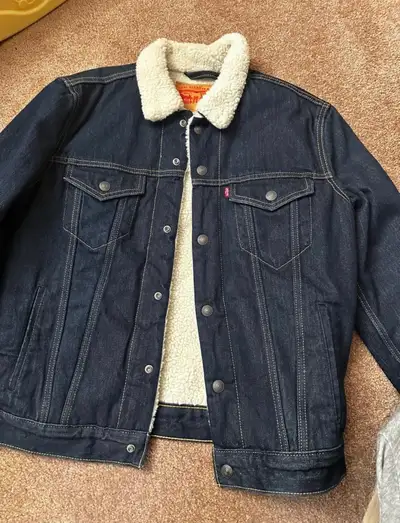 Levi Jacket (M), View more