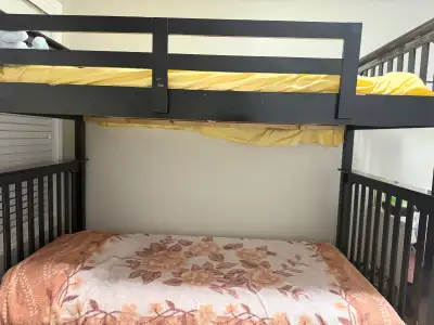 Bunk bed in good condition, View more