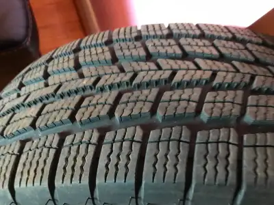 2 x 4 seasons Firestone used tires 235/65R17 104 H