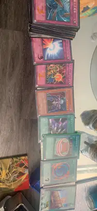 Stack of Japanese yugioh cards 