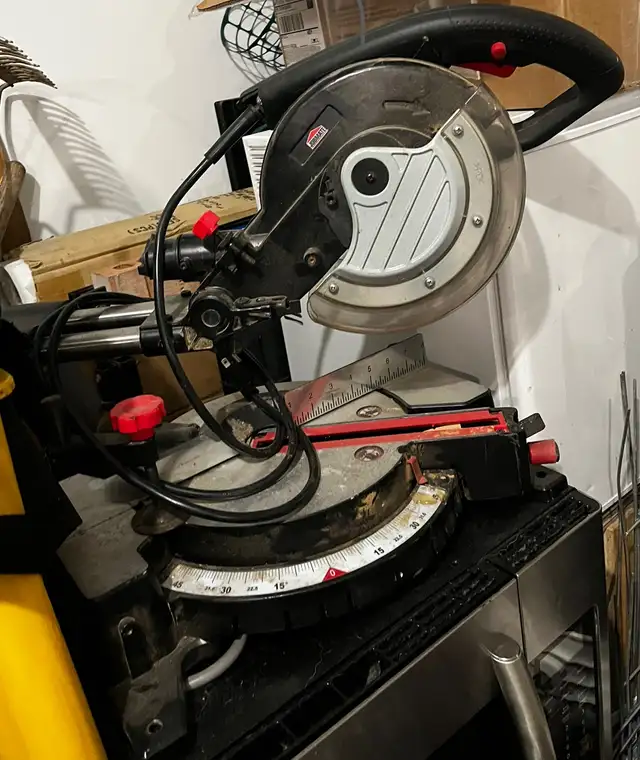 8 1/4” Sliding miter saw in Power Tools in St. Catharines - Image 2
