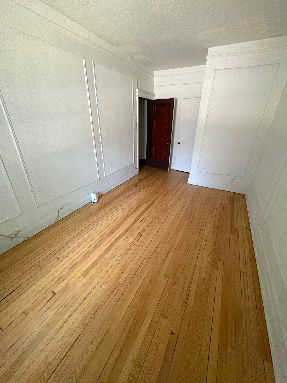 ROOMMATE WANTED — photo 2