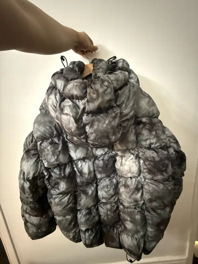 Diesel Puffer Jacket in Men's in City of Montréal - Image 3