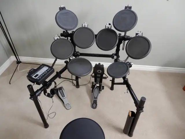 ROLAND V-DRUMS TD-3 KIT - Reduced!! in Drums & Percussion in Belleville - Image 2