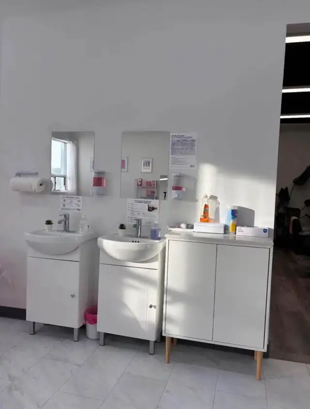 salon suites available for rent  in Commercial & Office Space for Rent in Mississauga / Peel Region - Image 6