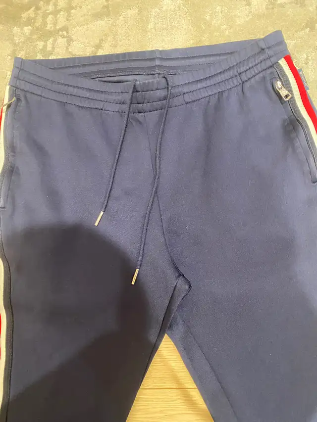 Moncler Sweatpants (Large) in Men's in City of Toronto - Image 3