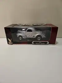 1941 Willys coupe hot rod by Road Signature in 1/18 scale