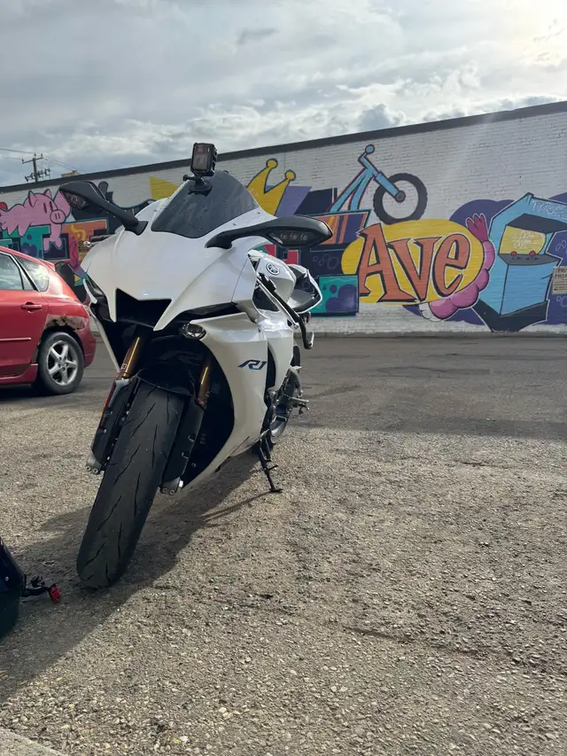 2025 YZF-R1 in Sport Bikes in Edmonton - Image 6