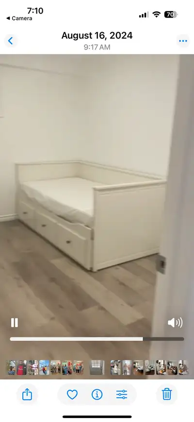 I have a room for rent for girls only