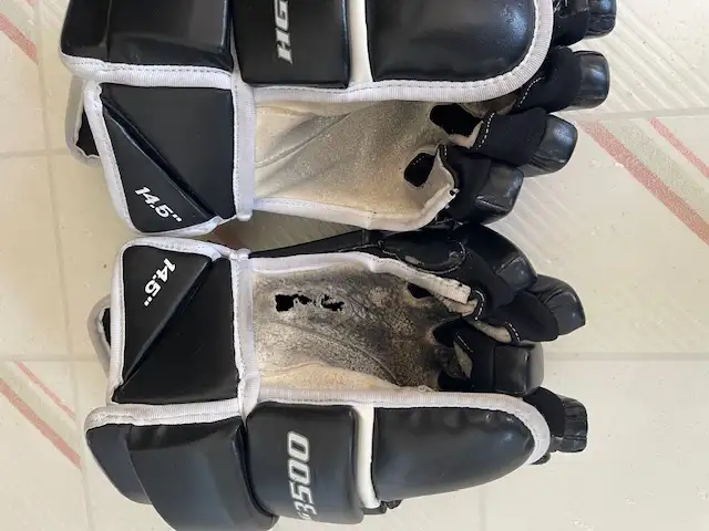 Hockey Gear $10.00 each in Hockey in Calgary - Image 4