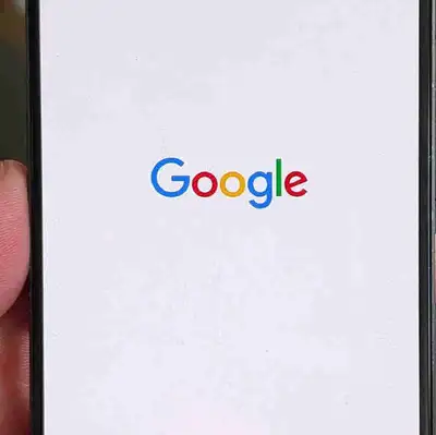 Selling my used Google Pixel 8. There are a few minor scratches as pictured but the phone remains in...
