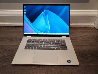 2025 16" HP (2-in-1) Touch Laptop w/ warranty, Ultra 5, 16GB RAM, View more