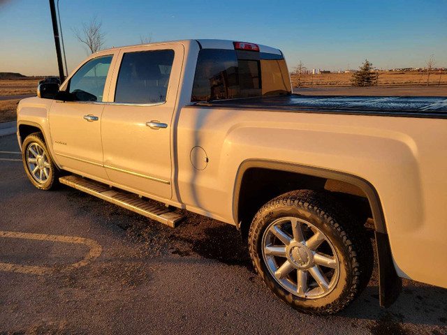 2014 GMC Sierra Denali For Sale in Cars & Trucks in Grande Prairie - Image 4