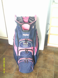 Beau sac de golf pour dame Bag Boy  $50.00 très bonne état