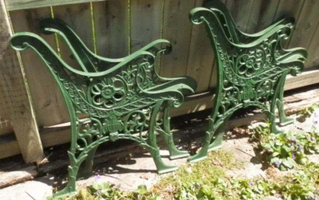 GARDEN BENCH ENDS...Cast Iron. in Patio & Garden Furniture in Kitchener / Waterloo - Image 4