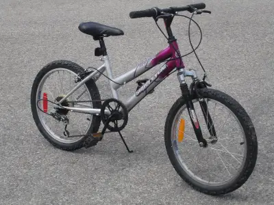NICE SHAPE GIRL'S 20" SUPERCYCLE IMPULSE 6 SPD WITH SUSPENSION!, View more
