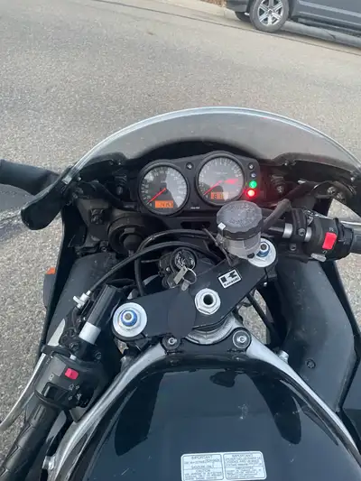 Selling my reliable 2007 Kawasaki ZZR 600, a sporty ride with 14,153 kilometers on the clock! This b...