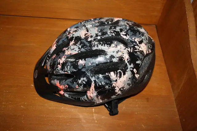 Casque de vélo enfant in Kids in Laurentides - Image 3