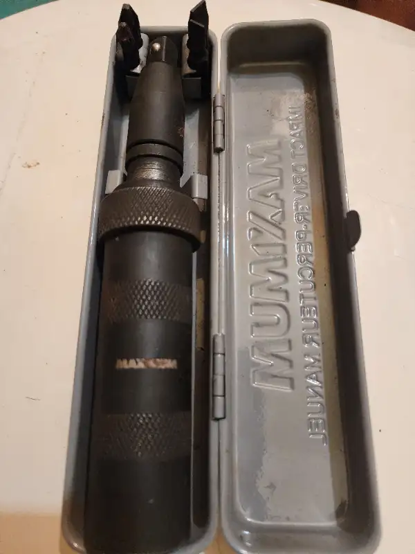 1/2" Drive Impact Screw Driver With 4 Bits And Metal Case. in Hand Tools in Windsor Region - Image 9