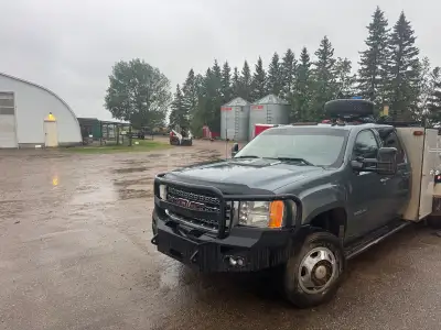 GMC 3500 duramax crew truck, with custom deck and HIAB 033T picker (electric) Lincoln Ranger 305G wi...