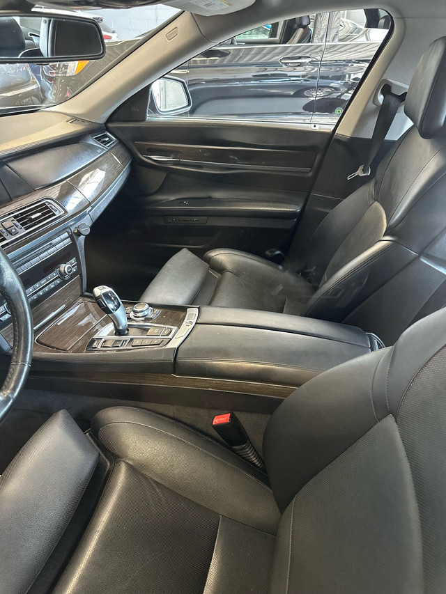 2012 BMW 7 Series xDrive AWD w/Navi B.Camera Leather FL in Cars & Trucks in Ottawa