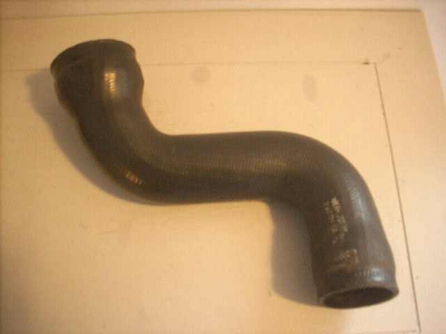 OEM UPPER INTERCOOLER HOSE AUDI A4 2003-6 A4 QUATTRO 2003-5 1.8T dans Autres pièces et accessoires  à Ouest de l’Île