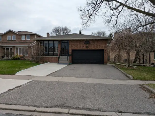 RENT 3 bedroom with 1 ½ bath Main floor. 2 parking