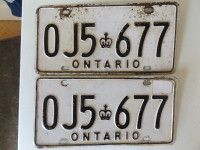 ORIGINAL RARE VINTAGE PAIR of ONTARIO TRUCK LICENSE PLATES