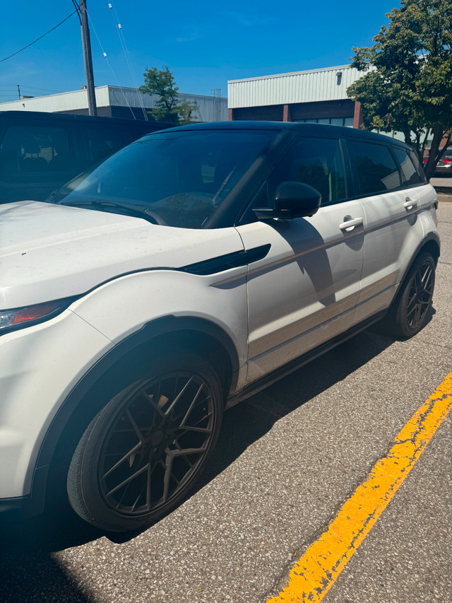 Range Rover Evoque 2014 FOR SALE in Cars & Trucks in Mississauga / Peel Region - Image 2