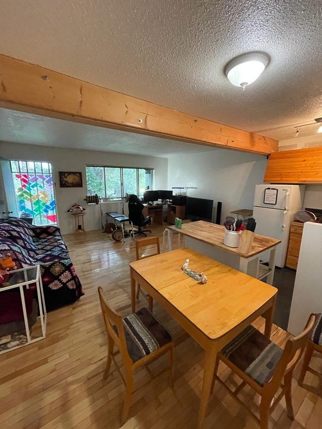 1 Bed / 1 Bath Downtown Kelowna (Utilities Included) Long Term