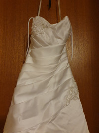 Wedding Dress- Great condition, clean, A line with beadwork