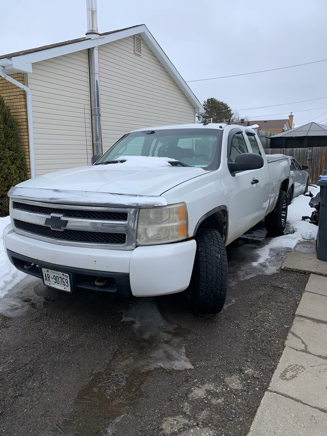 2008 Chevy Silverado in Cars & Trucks in Thunder Bay - Image 2