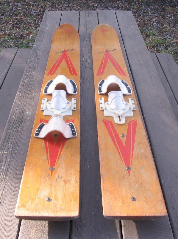 Vintage Water Skis in Water Sports in Belleville - Image 4