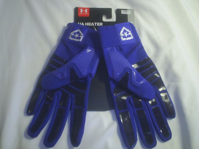 Men’s Medium Batting Gloves in Baseball & Softball in Sarnia - Image 3