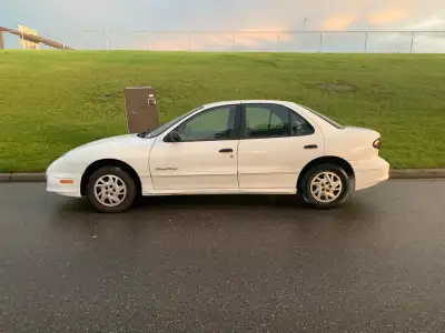Low kms only 230,000 kms. Runs and drives great, very good on gas. New tires. Excellent for deliveri...
