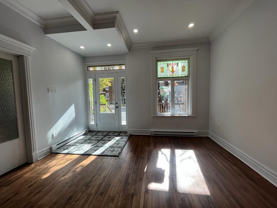 Bright renovated 3-bedroom — 7881 rue Saint-Denis, Montréal 5