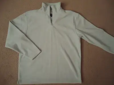 Nice quality soft dress sweater, PROFILO brand. Med/Large size. New, never worn. got as a gift. Casu...