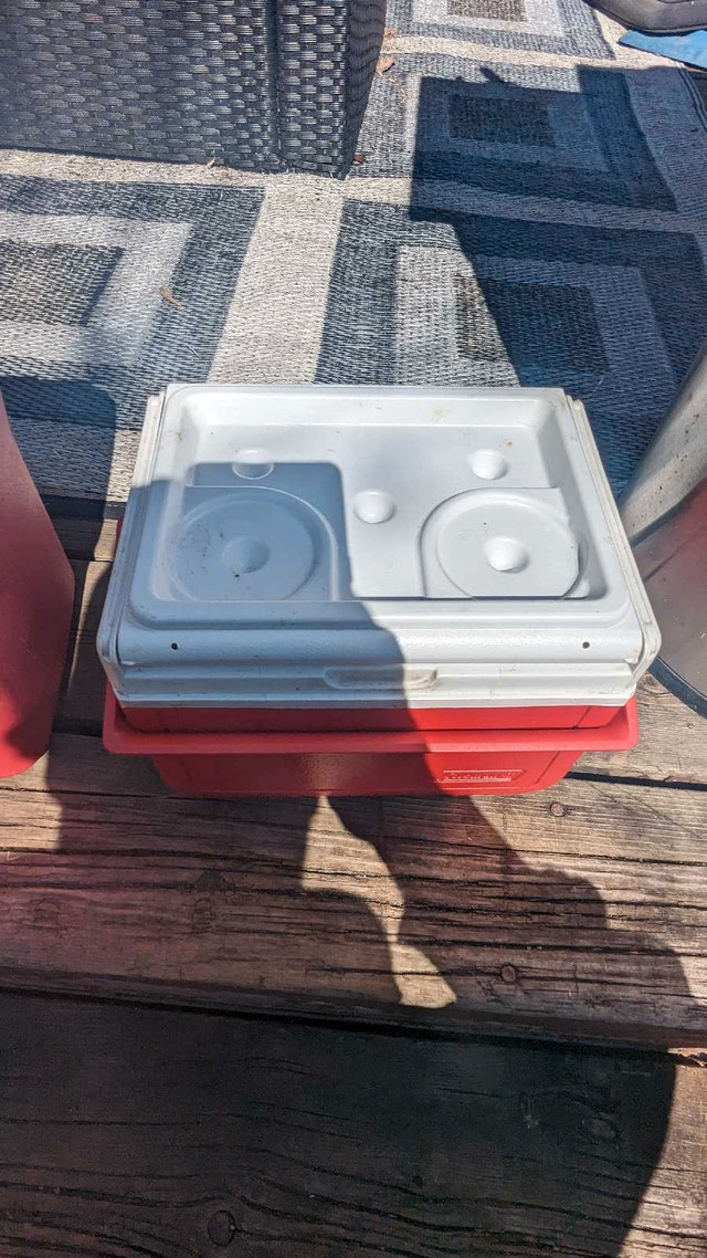 2 small lunchbox style coolers  in Other in Ottawa - Image 4