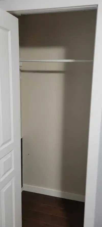 Room rental, $900 in Martensville