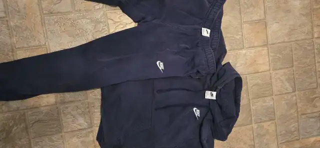 Mens medium blue Nike hoodie and jogging pants  in Men's in Cole Harbour - Image 3